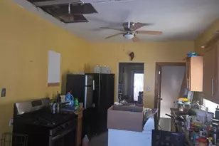 11715 S Parnell Ave, Chicago, IL 60628 - Photo 6