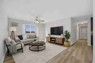 838 Mcintosh Ct, Prospect Heights, IL 60070 - Photo 2