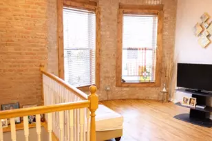 225 E 59th St, Chicago, IL 60637 - Photo 4