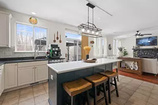 2561 Hennig Rd, Hampshire, IL 60140 - Photo 10