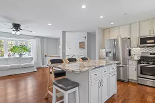 9140 Sycamore Dr, Hickory Hills, IL 60457 - Photo 10