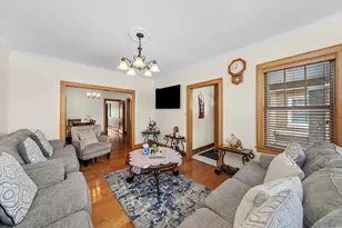 2716 Grove Ave, Berwyn, IL 60402 - Photo 4