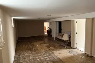 8114 S Anthony Ave, Chicago, IL 60617 - Photo 14