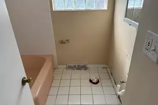 8114 S Anthony Ave, Chicago, IL 60617 - Photo 6