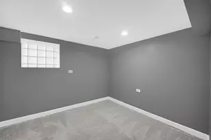 9327 S Elizabeth St, Chicago, IL 60620 - Photo 18