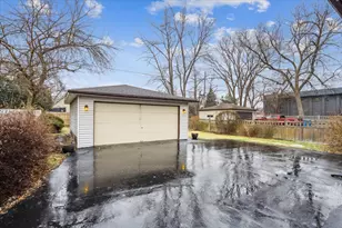 2329 W 107th Pl, Chicago, IL 60643 - Photo 34