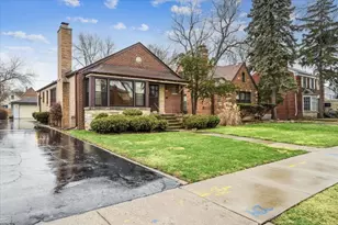 2329 W 107th Pl, Chicago, IL 60643 - Photo 2