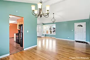 818 Rumple Ln, Addison, IL 60101 - Photo 12