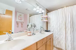 4925 S Forrestville Ave, Chicago, IL 60615 - Photo 8