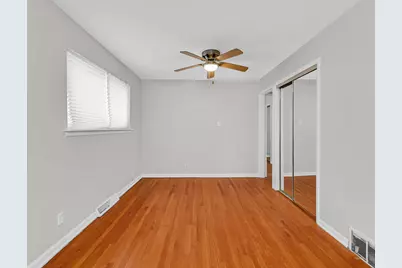 8844 S Prairie Avenue, Chicago, IL 60619 - Photo 10
