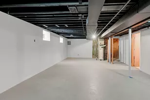 8844 S Prairie Ave, Chicago, IL 60619 - Photo 16