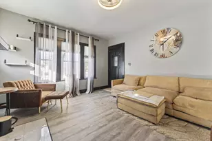 819 N Ash St, Waukegan, IL 60085 - Photo 6