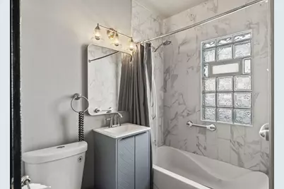 819 N Ash Street, Waukegan, IL 60085 - Photo 18