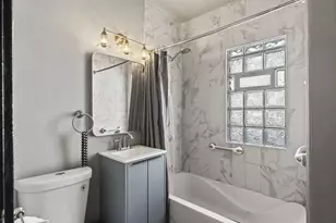 819 N Ash St, Waukegan, IL 60085 - Photo 18