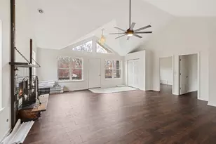 1008 W Dale Ave, McHenry, IL 60051 - Photo 2