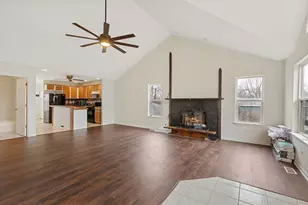 1008 W Dale Ave, McHenry, IL 60051 - Photo 10