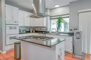 1094 Vista Dr, Gurnee, IL 60031 - Photo 4