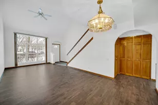 4782 Amber Cir, Hoffman Estates, IL 60192 - Photo 4