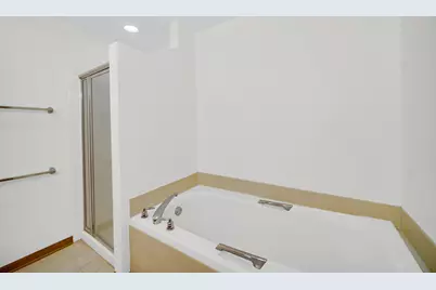 4782 Amber Circle, Hoffman Estates, IL 60192 - Photo 20