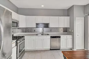 1831 S Wentworth Cir, Romeoville, IL 60446 - Photo 8