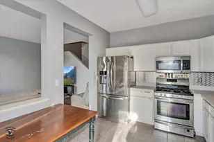 1831 S Wentworth Cir, Romeoville, IL 60446 - Photo 10