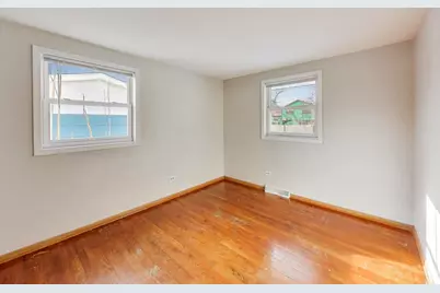 34050 N Lilac Avenue, Grayslake, IL 60030 - Photo 14