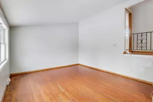 34050 N Lilac Ave, Grayslake, IL 60030 - Photo 2