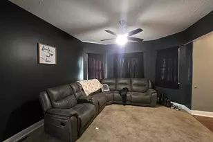 212 N Hunt St, Melvin, IL 60952 - Photo 6