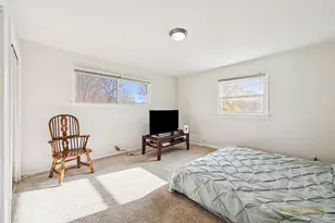 606 Edwards Ave, West Dundee, IL 60118 - Photo 6