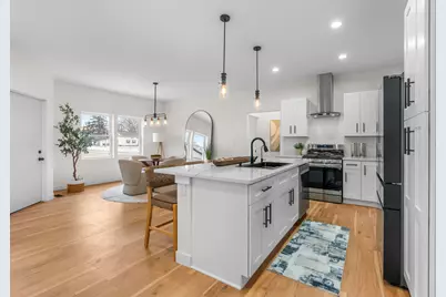 17 W Dearborn Street, Plano, IL 60545 - Photo 8