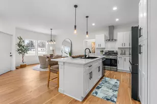 17 W Dearborn St, Plano, IL 60545 - Photo 8