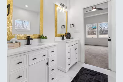 17 W Dearborn Street, Plano, IL 60545 - Photo 24