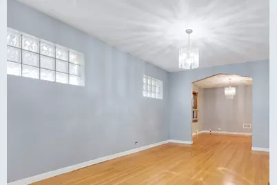 7148 S Sawyer Avenue, Chicago, IL 60629 - Photo 4