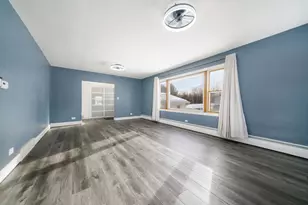 1584 W Fairview Rd, Freeport, IL 61032 - Photo 8