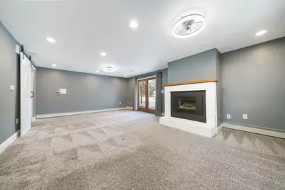 1584 W Fairview Road, Freeport, IL 61032 - Photo 30