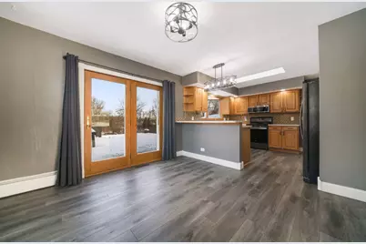 1584 W Fairview Road, Freeport, IL 61032 - Photo 10