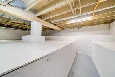 1584 W Fairview Road, Freeport, IL 61032 - Photo 40