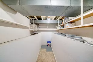 1584 W Fairview Rd, Freeport, IL 61032 - Photo 38