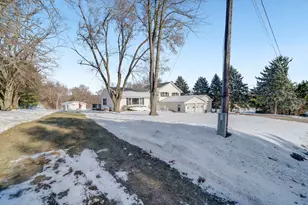 1584 W Fairview Rd, Freeport, IL 61032 - Photo 54