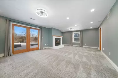 1584 W Fairview Road, Freeport, IL 61032 - Photo 28