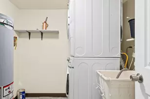 10360 Parkside Ave, Oak Lawn, IL 60453 - Photo 16