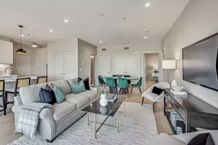 1317 N Western Ave, Chicago, IL 60622 - Photo 2