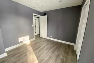 4014 Ridge Rd, Zion, IL 60099 - Photo 10