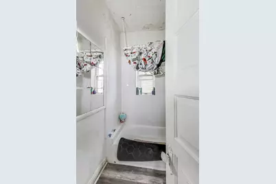 2916 W 25th Place, Chicago, IL 60623 - Photo 12