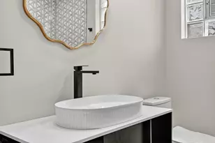 2601 W 98th Pl, Evergreen Park, IL 60805 - Photo 10