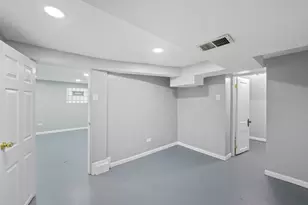 [Address not provided], Chicago, IL 60620 - Photo 32