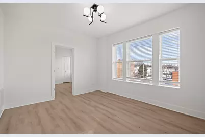 3049 W Berteau Avenue #3, Chicago, IL 60618 - Photo 6