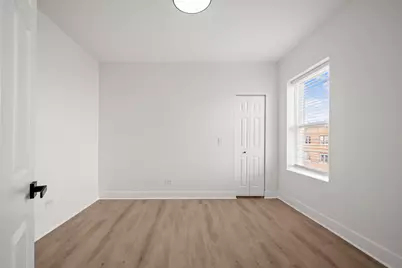 3049 W Berteau Avenue #3, Chicago, IL 60618 - Photo 8