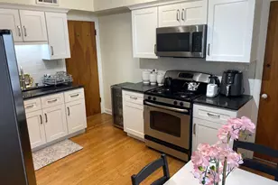 7737 Park Ave, Skokie, IL 60077 - Photo 10