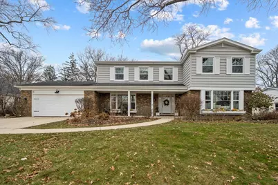 520 Standish Drive, Deerfield, IL 60015 - Photo 1